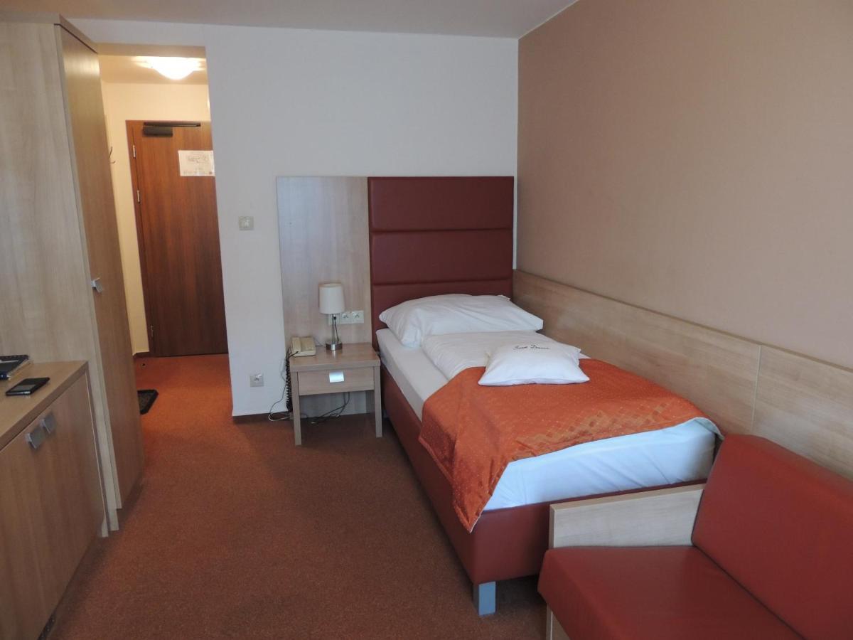 Hotel Club Kežmarok Esterno foto