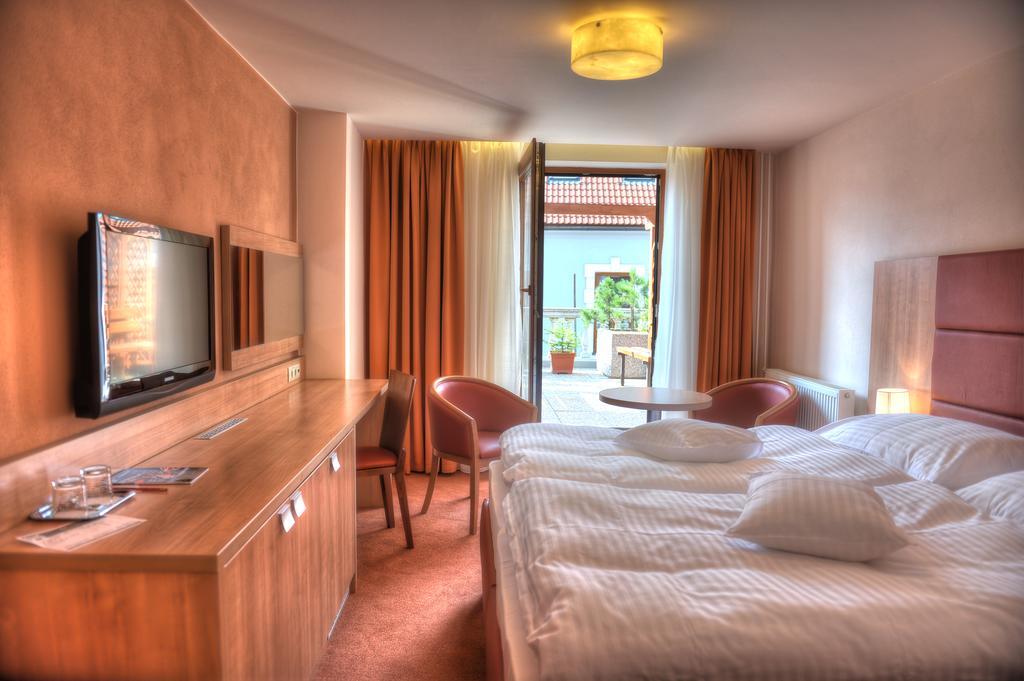 Hotel Club Kežmarok Esterno foto