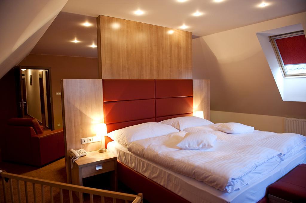 Hotel Club Kežmarok Esterno foto